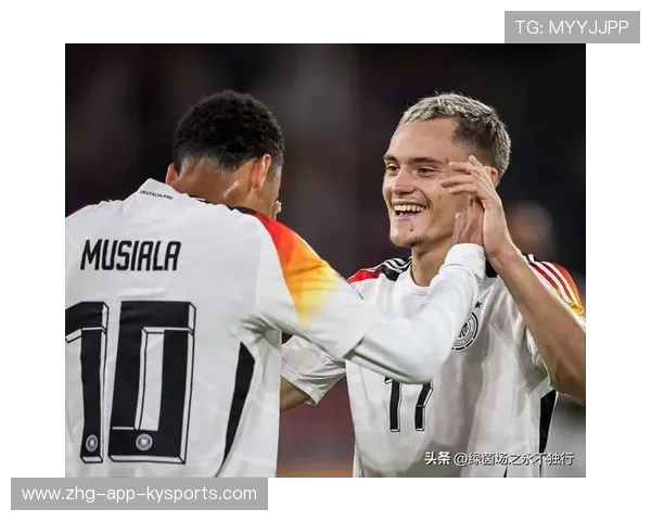 拜仁马兹拉维连续横向盘带后突施冷箭攻入一球，瞬间点燃全场激情！